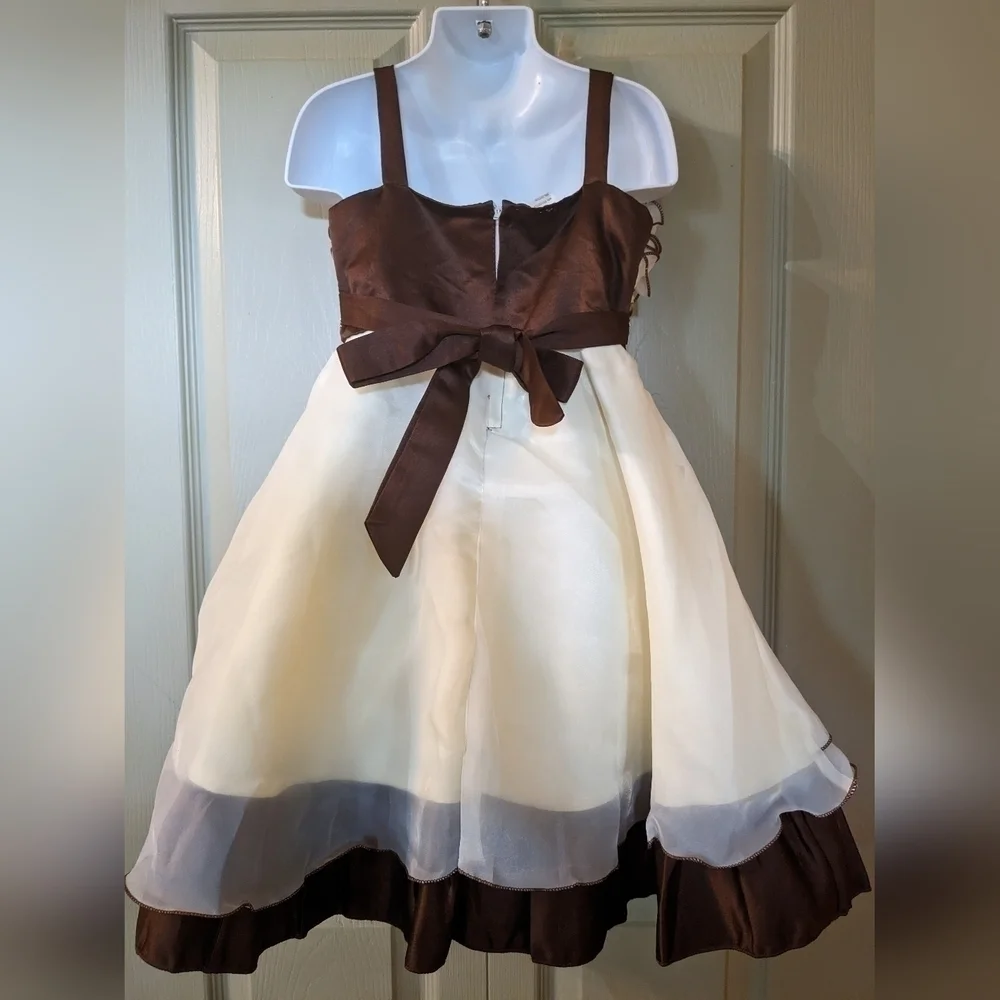 New with Tags Classic Fashion Easter Party Dress, Size 5, T10